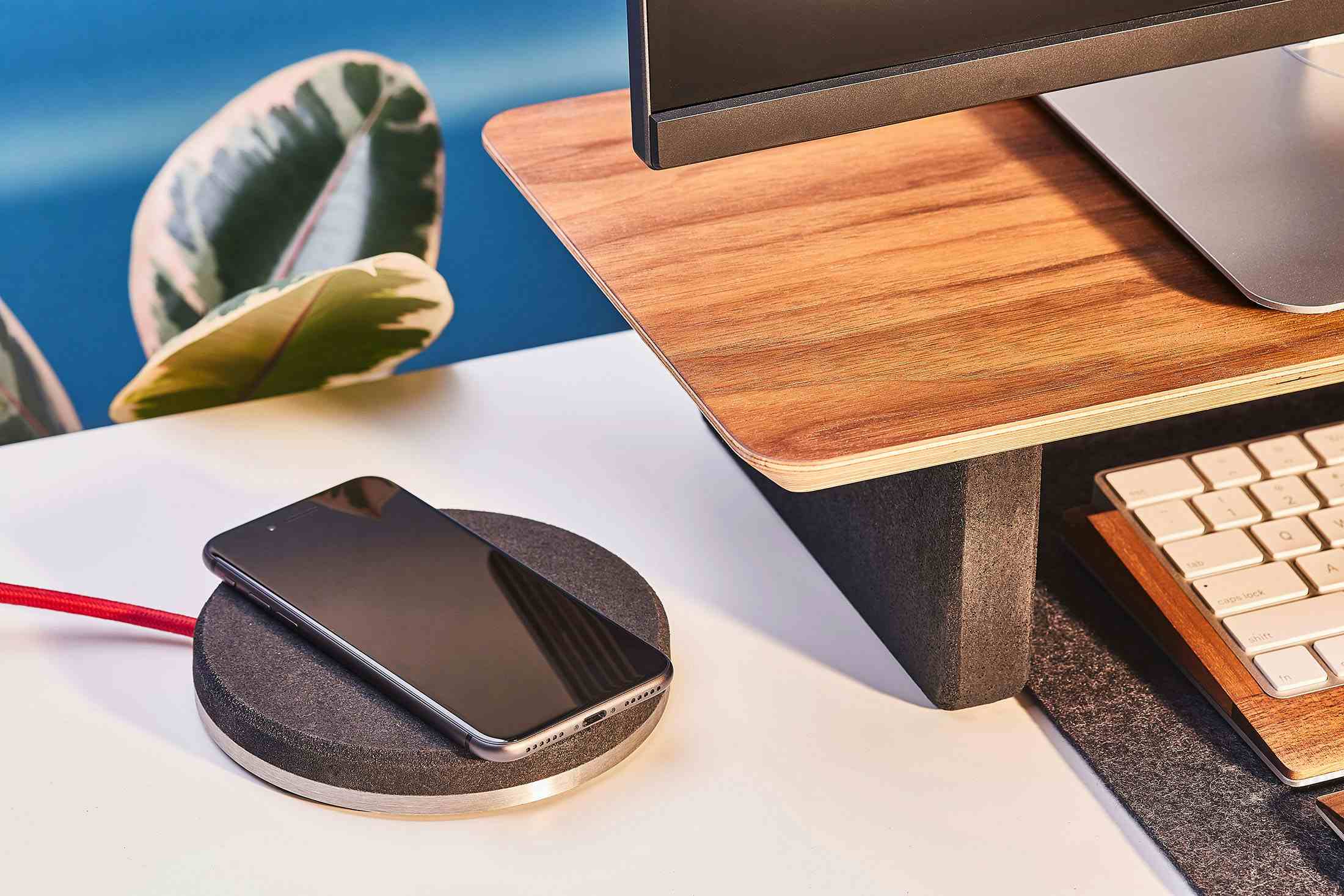 Wireless Charging Pad for Qi Phones - Natural Cork | Grovemade® - Whatdigi.com